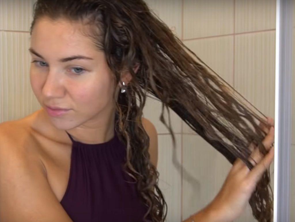 Как посушить волосы от лица